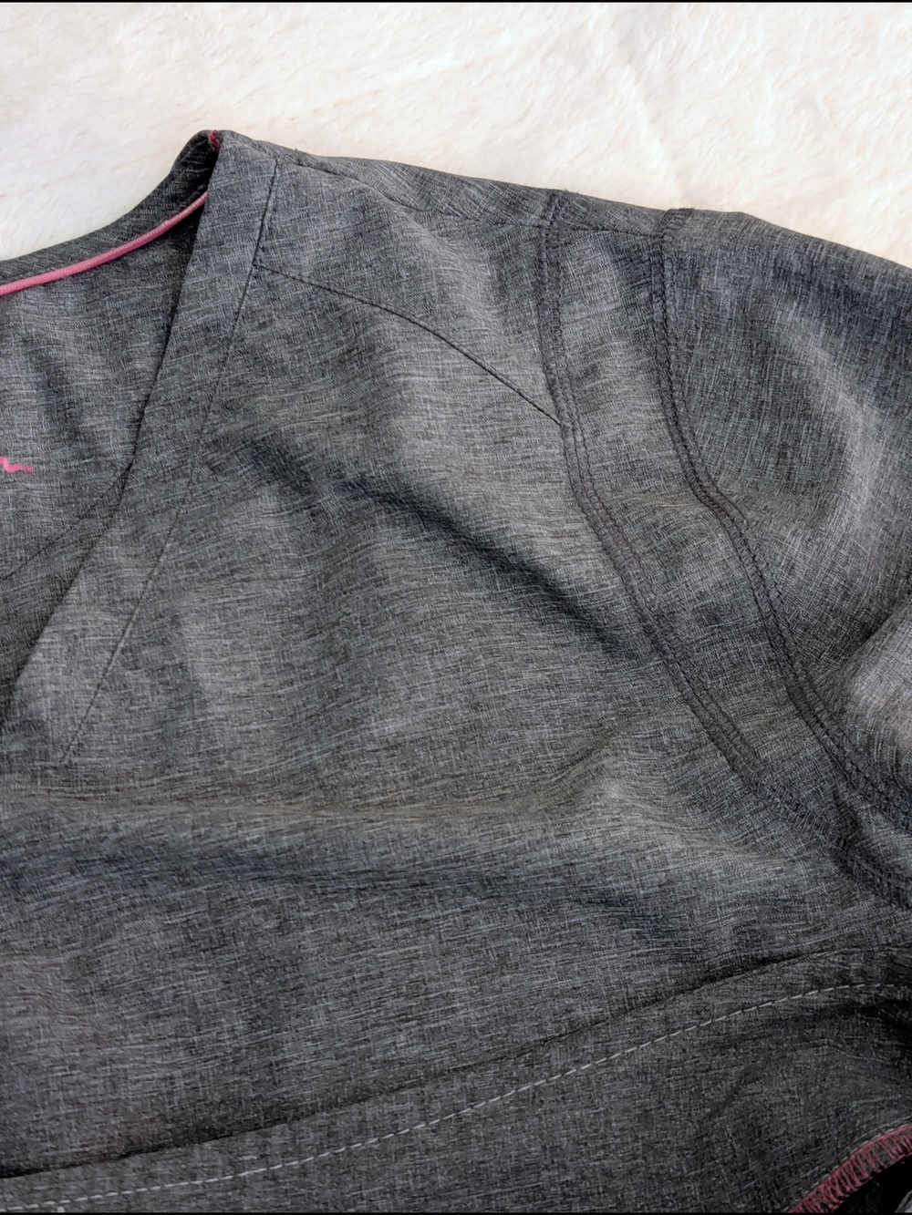 Smitten Heathered Charcoal Gray Scrub Set with Pink Accents - Size Small - Picture 7 of 16